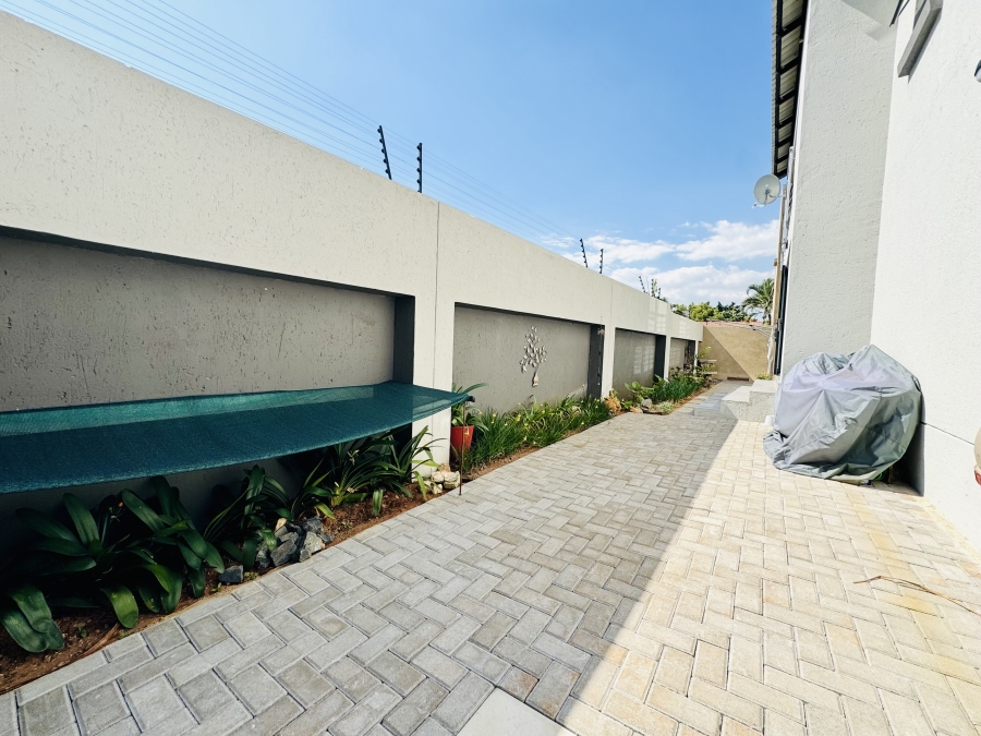 4 Bedroom Property for Sale in Magalieskruin Gauteng