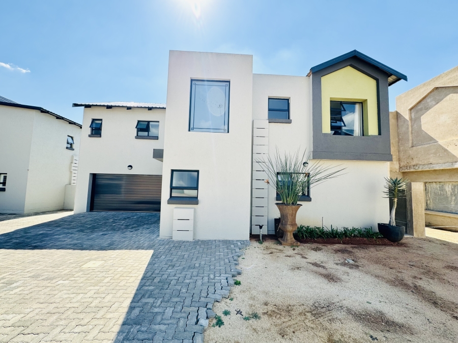 4 Bedroom Property for Sale in Magalieskruin Gauteng
