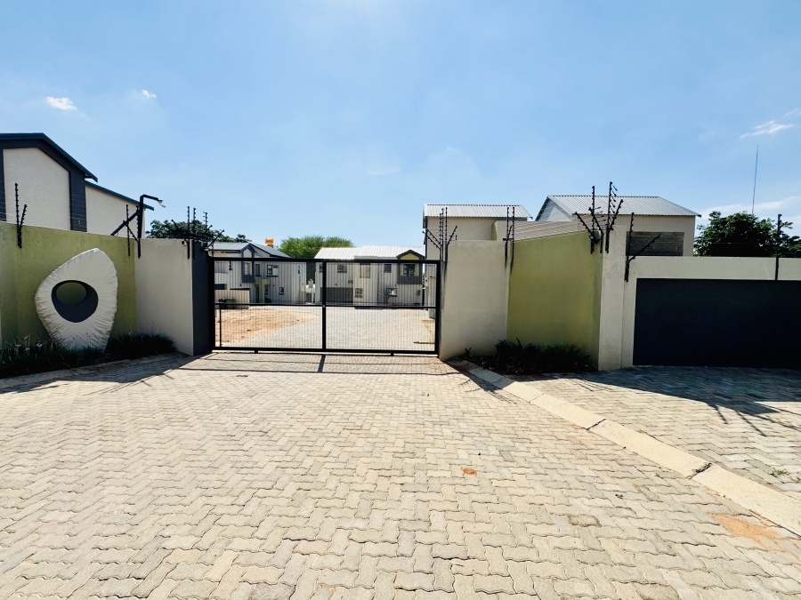 4 Bedroom Property for Sale in Magalieskruin Gauteng