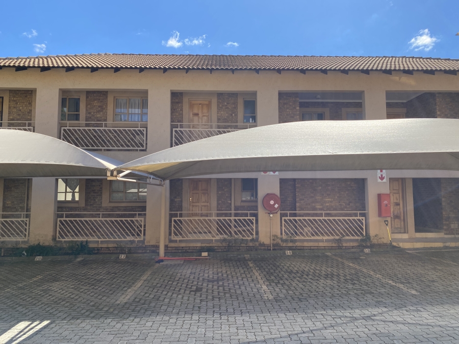 1 Bedroom Property for Sale in Rensburg Gauteng