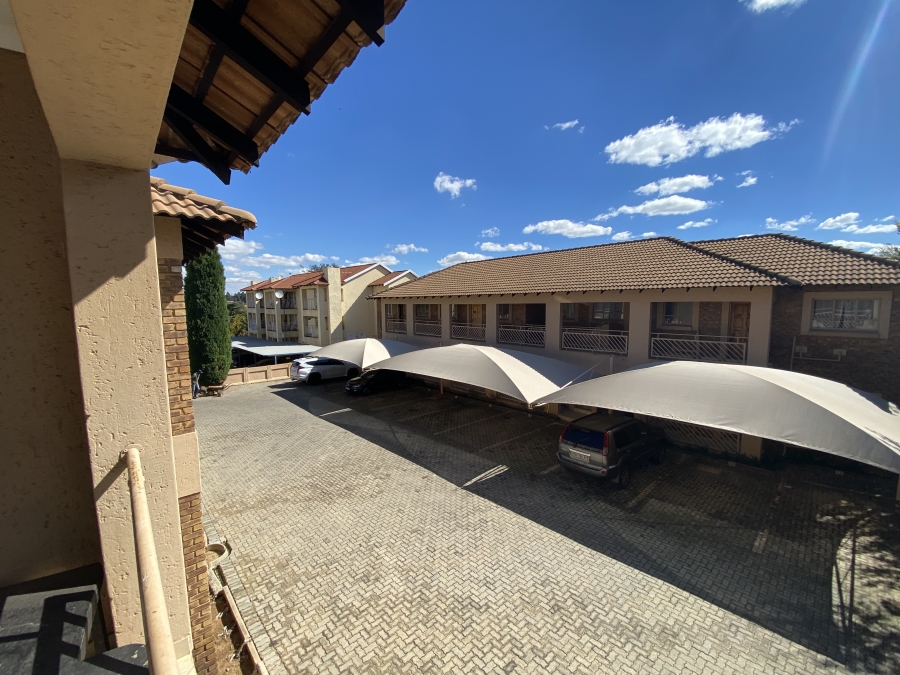1 Bedroom Property for Sale in Rensburg Gauteng
