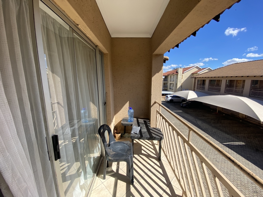 1 Bedroom Property for Sale in Rensburg Gauteng