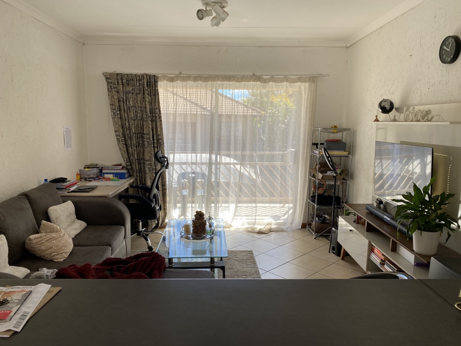 1 Bedroom Property for Sale in Rensburg Gauteng