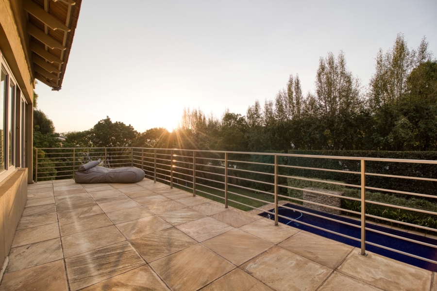 5 Bedroom Property for Sale in Benmore Gardens Gauteng