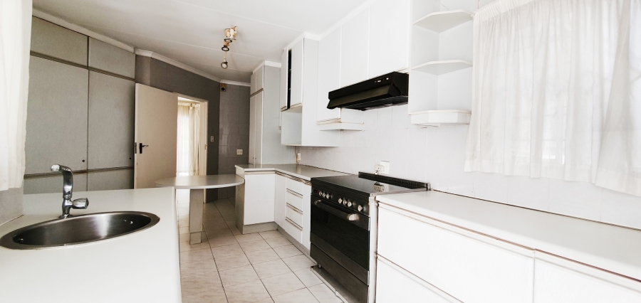 4 Bedroom Property for Sale in Westcliff Gauteng