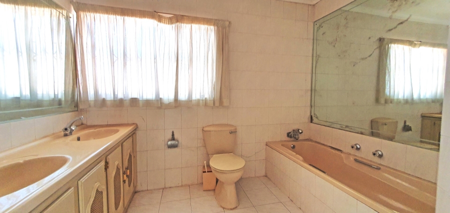 4 Bedroom Property for Sale in Westcliff Gauteng