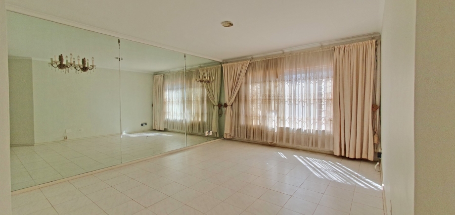 4 Bedroom Property for Sale in Westcliff Gauteng