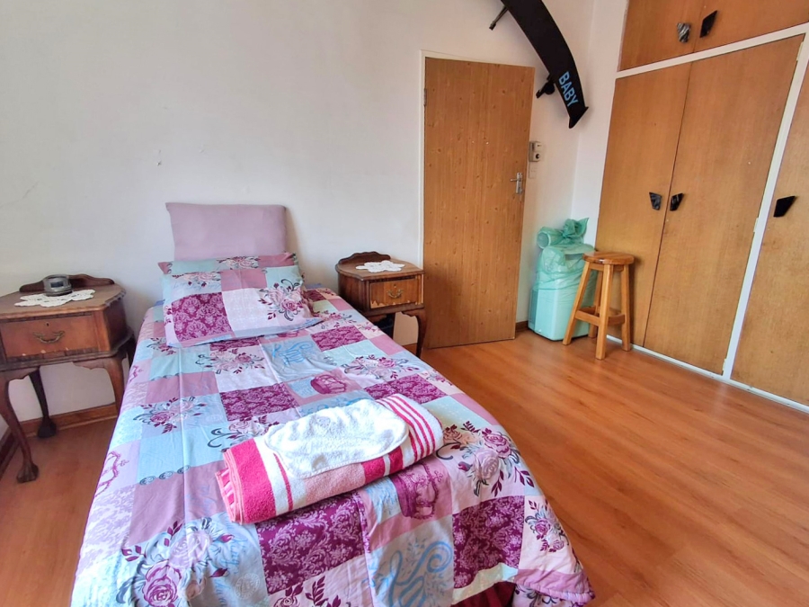 5 Bedroom Property for Sale in Florida Gauteng