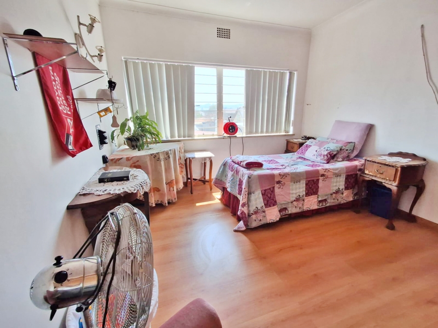 5 Bedroom Property for Sale in Florida Gauteng