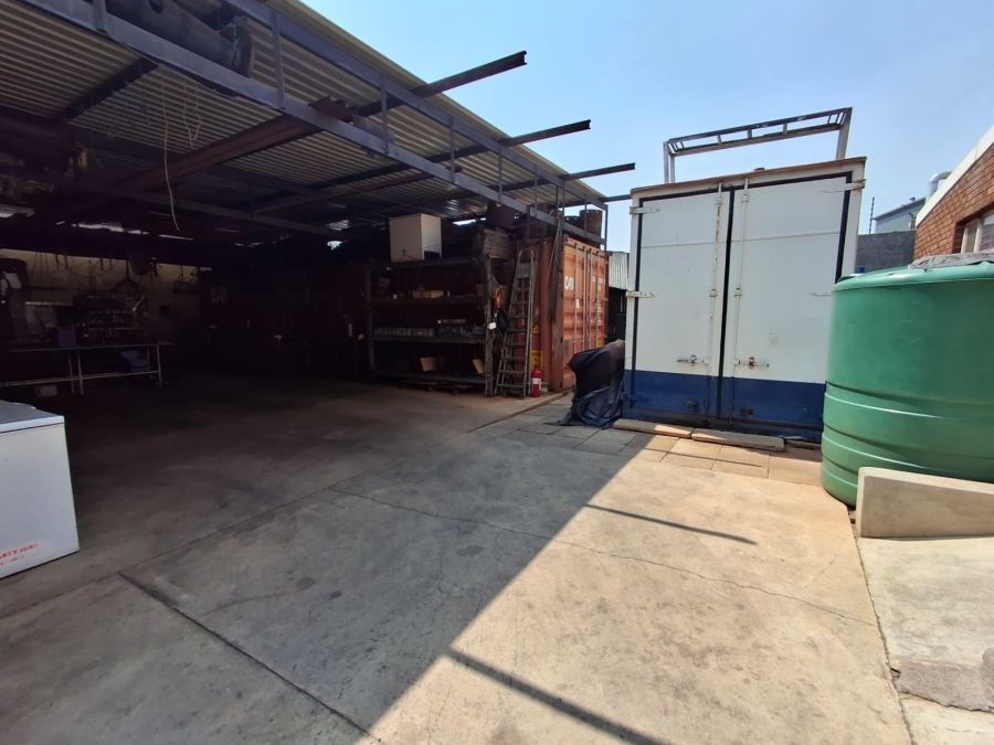 5 Bedroom Property for Sale in Florida Gauteng