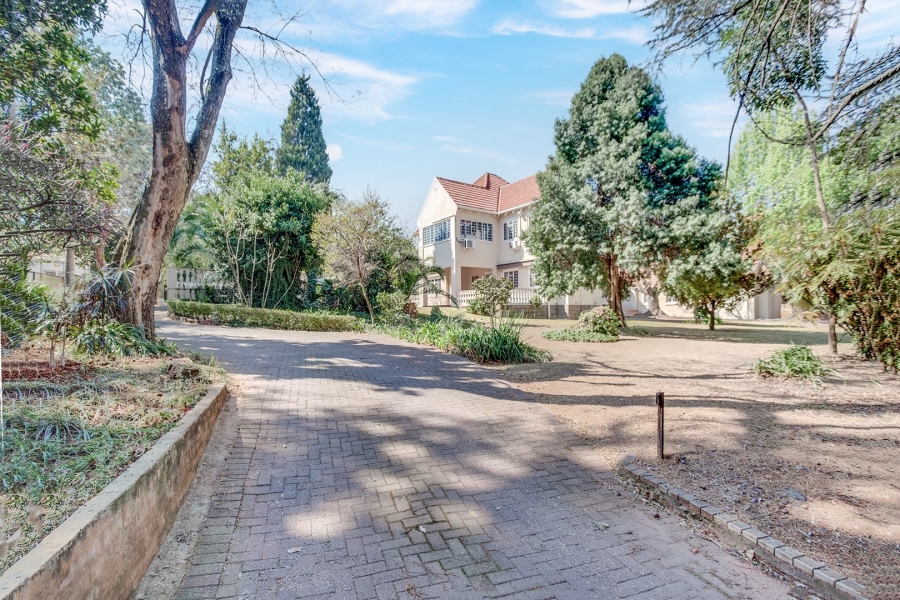 Commercial Property for Sale in Saxonwold Gauteng