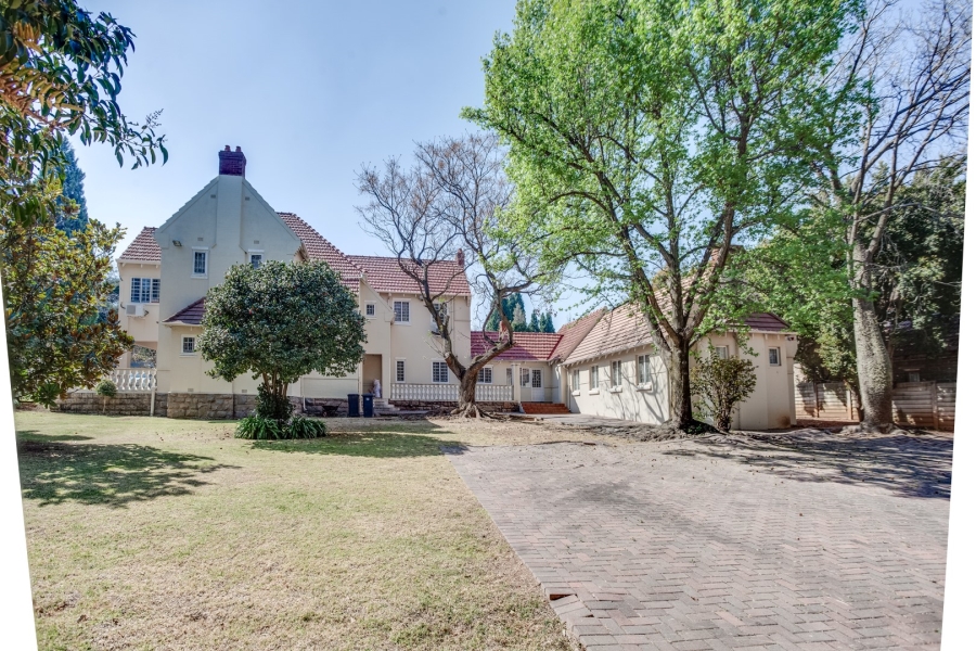 Commercial Property for Sale in Saxonwold Gauteng