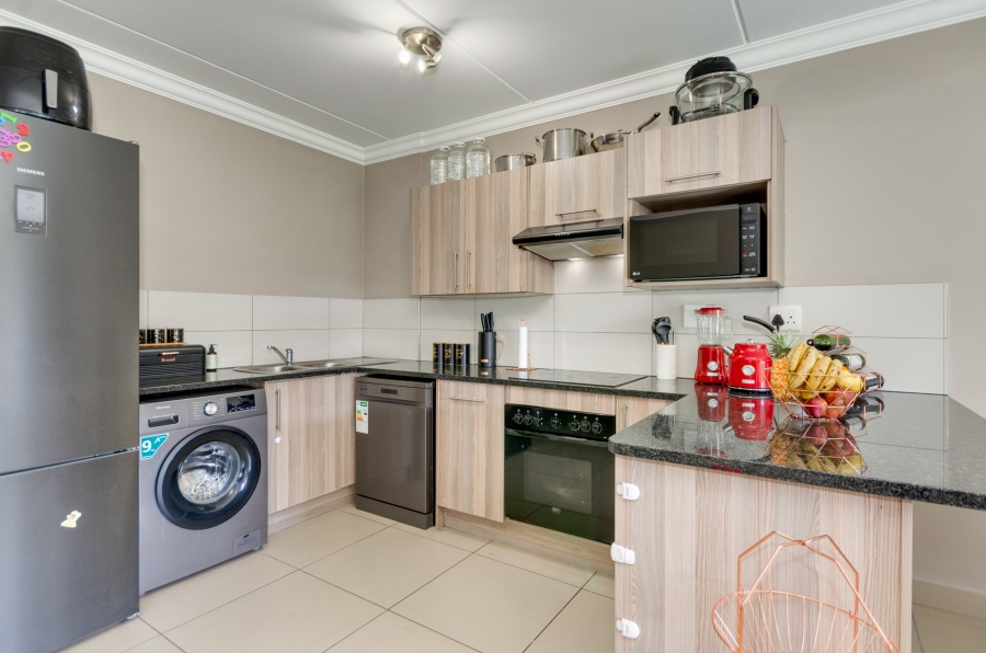 3 Bedroom Property for Sale in Broadacres Gauteng