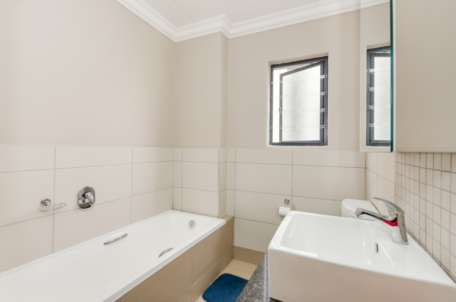 3 Bedroom Property for Sale in Broadacres Gauteng