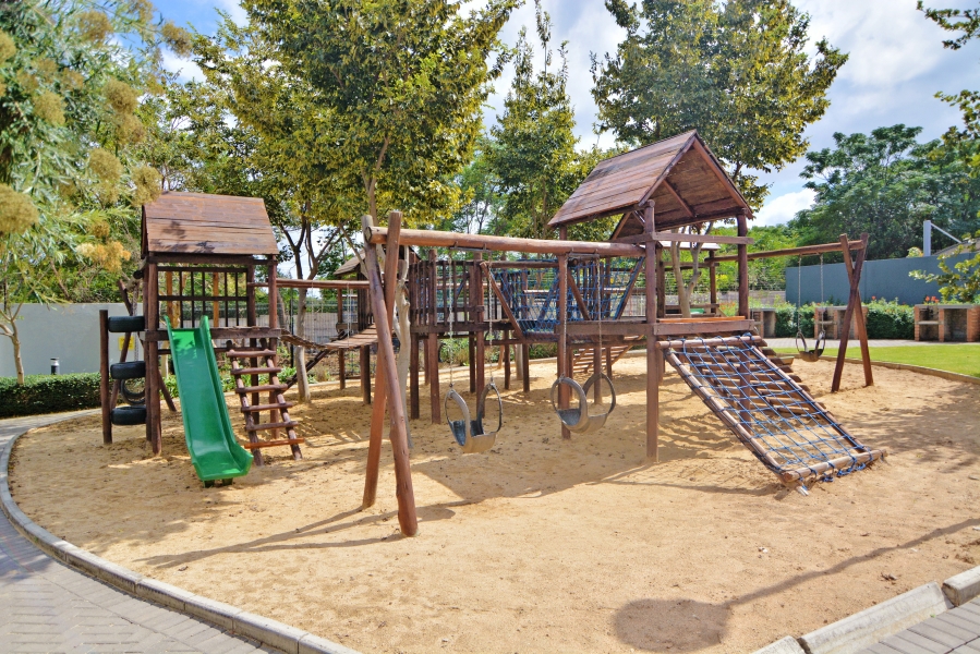 3 Bedroom Property for Sale in Broadacres Gauteng