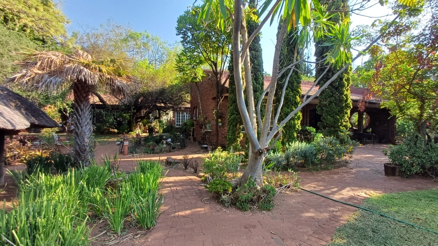 7 Bedroom Property for Sale in Heatherdale AH Gauteng