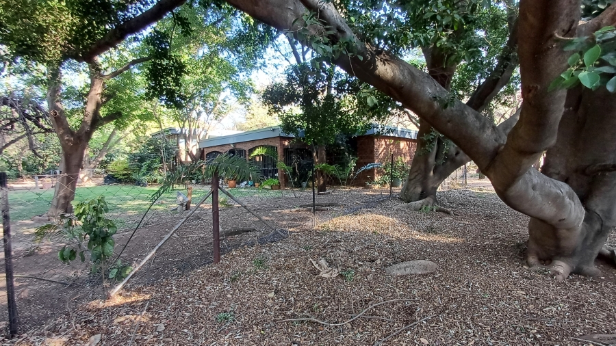 7 Bedroom Property for Sale in Heatherdale AH Gauteng