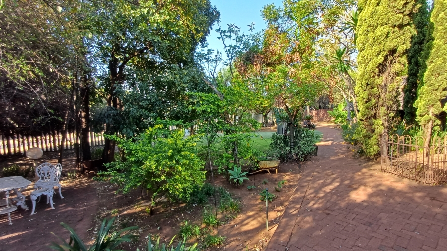 7 Bedroom Property for Sale in Heatherdale AH Gauteng