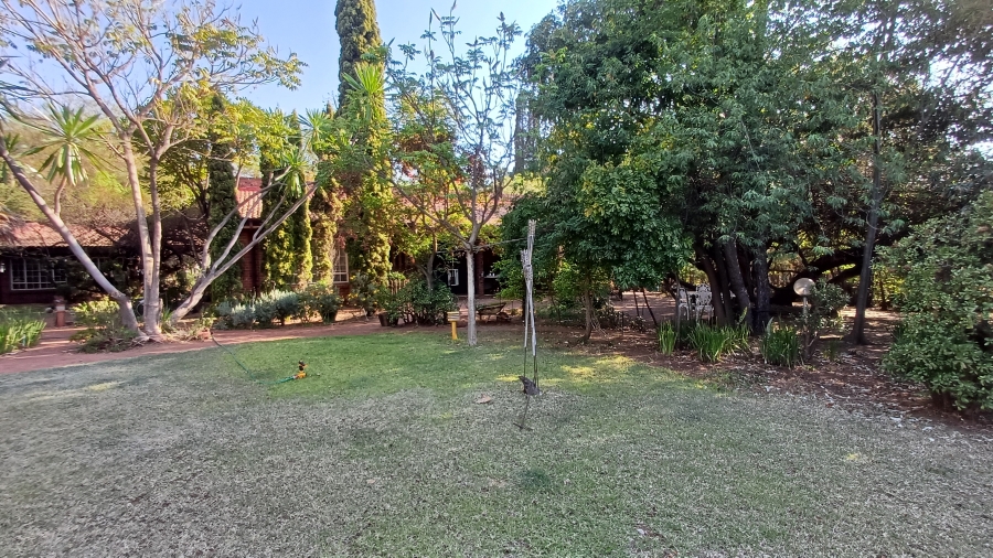 7 Bedroom Property for Sale in Heatherdale AH Gauteng
