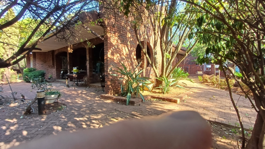7 Bedroom Property for Sale in Heatherdale AH Gauteng
