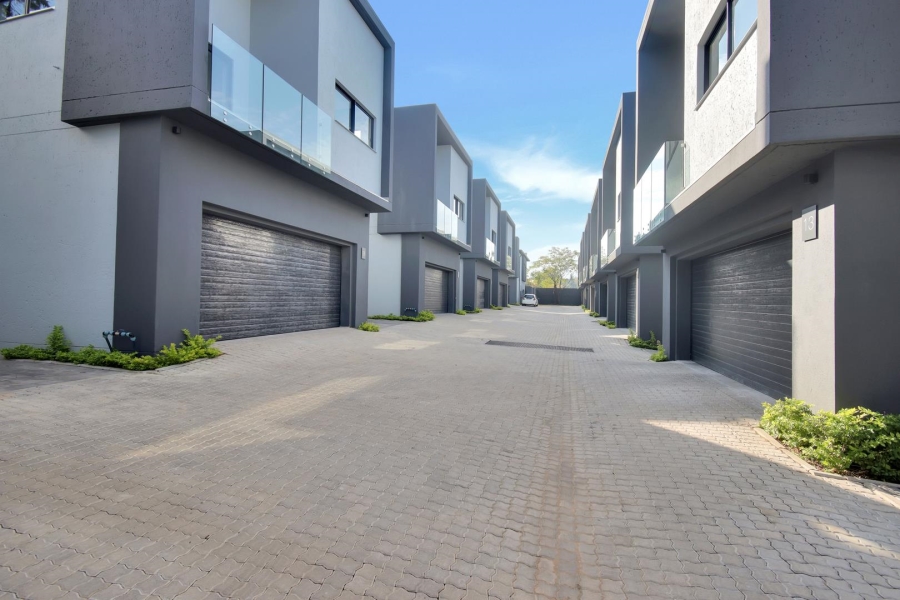 4 Bedroom Property for Sale in Bryanston Gauteng