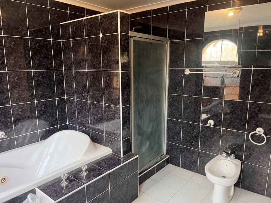 3 Bedroom Property for Sale in Bagleyston Gauteng