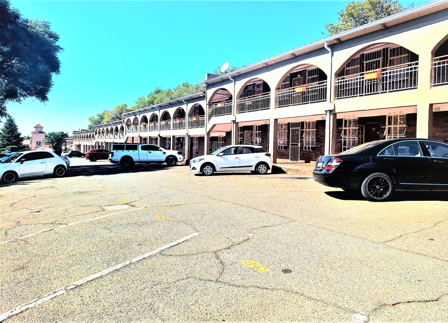 1 Bedroom Property for Sale in Albertville Gauteng