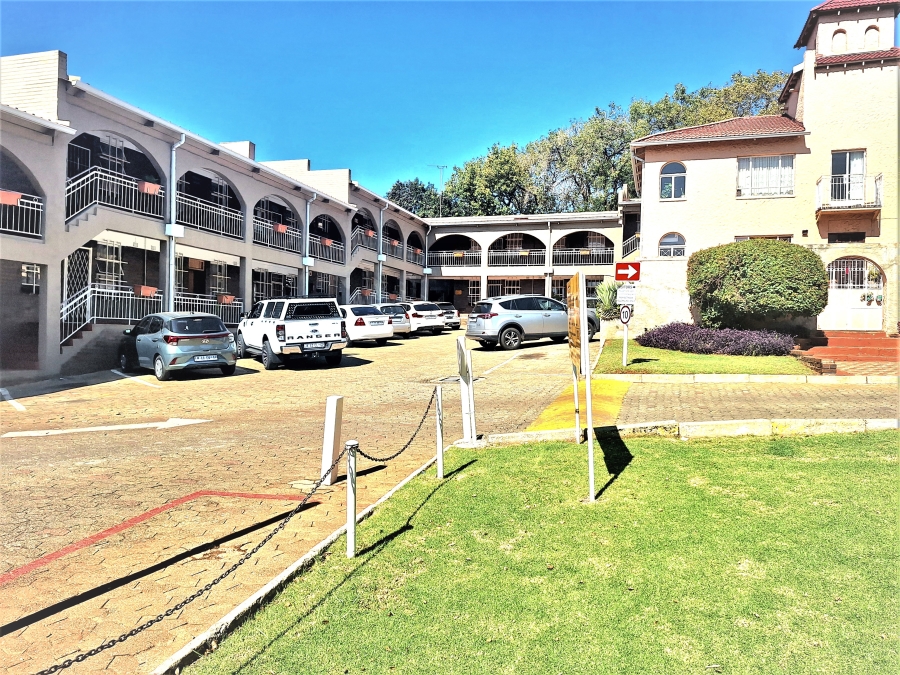 1 Bedroom Property for Sale in Albertville Gauteng