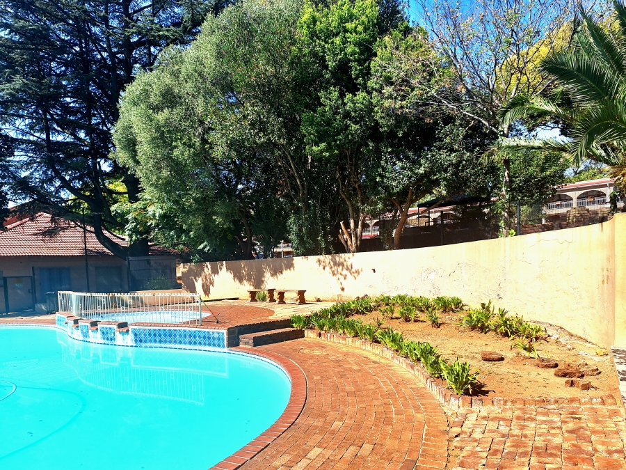 1 Bedroom Property for Sale in Albertville Gauteng