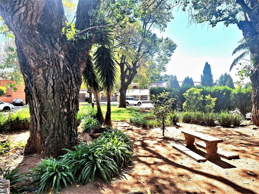 1 Bedroom Property for Sale in Albertville Gauteng