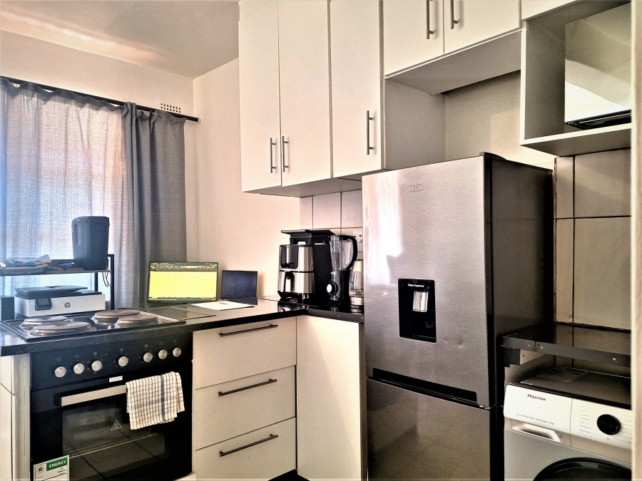 1 Bedroom Property for Sale in Albertville Gauteng