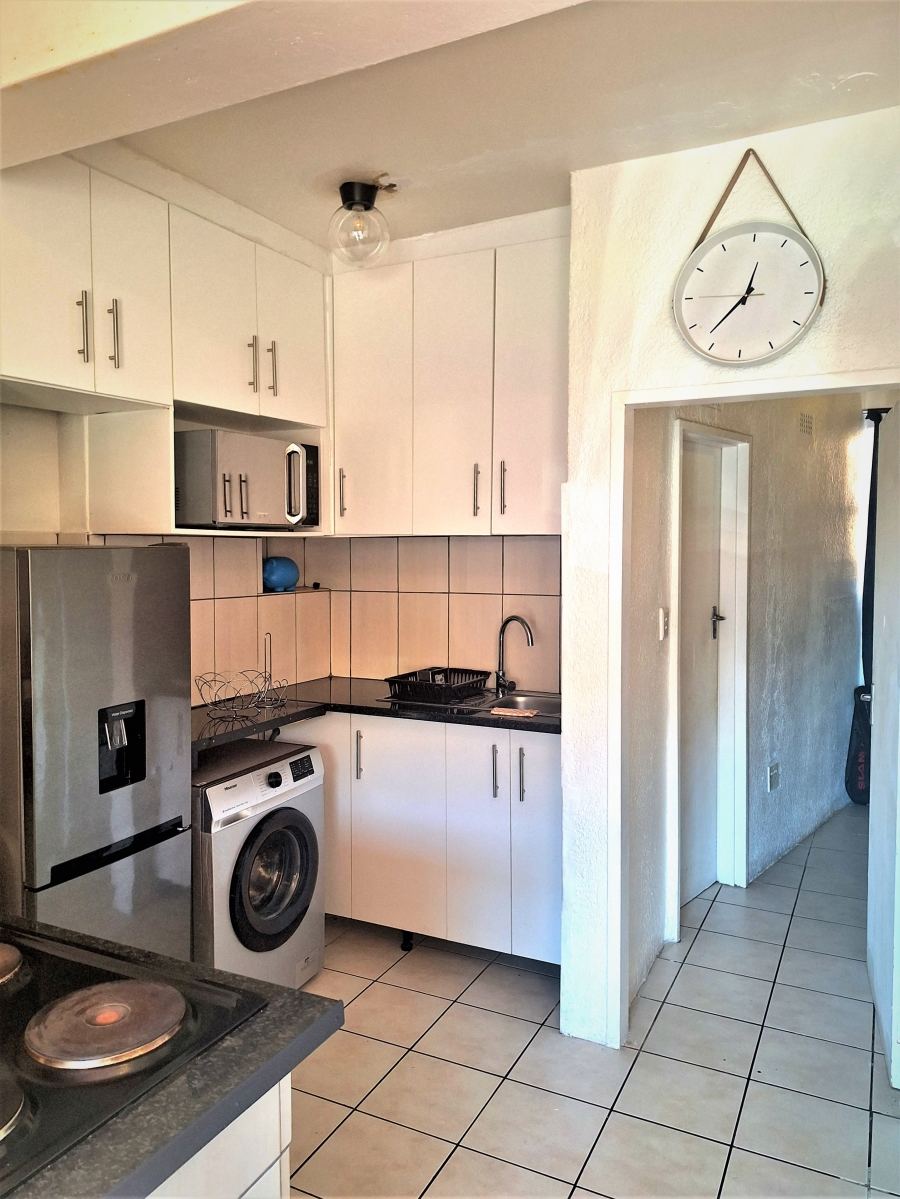 1 Bedroom Property for Sale in Albertville Gauteng