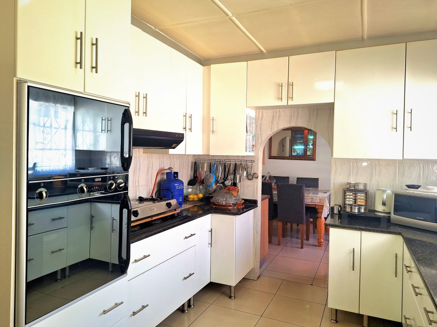4 Bedroom Property for Sale in Albertville Gauteng