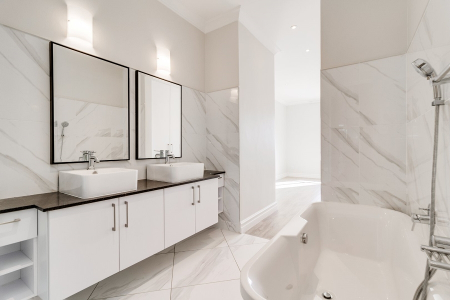 2 Bedroom Property for Sale in Bryanston Gauteng