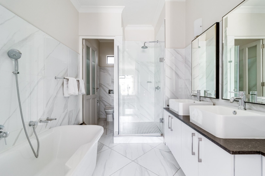 2 Bedroom Property for Sale in Bryanston Gauteng