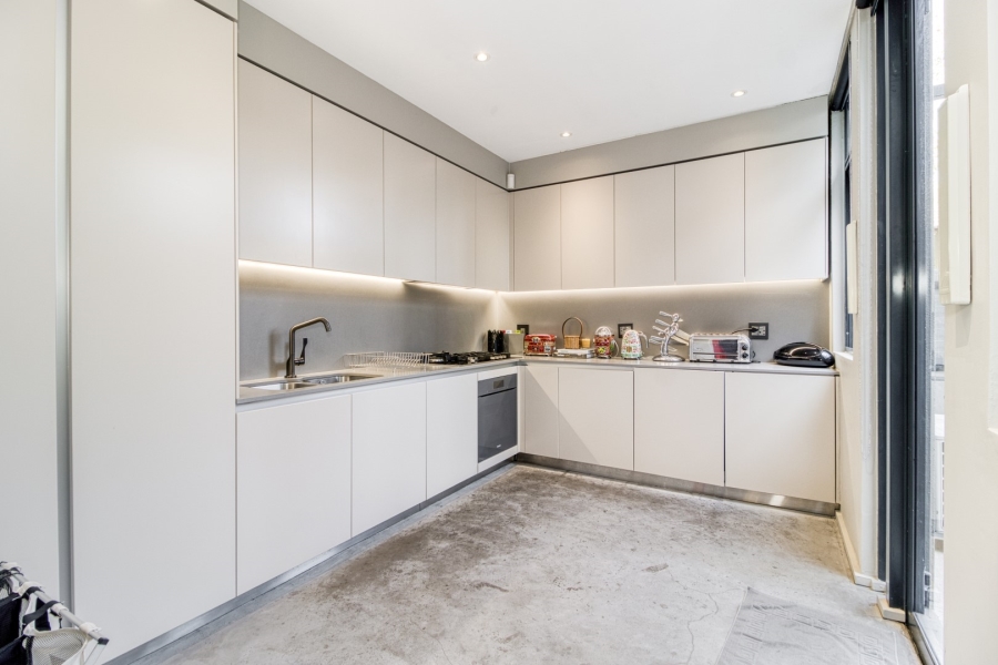 4 Bedroom Property for Sale in Benmore Gardens Gauteng