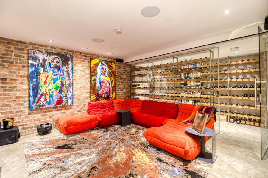 4 Bedroom Property for Sale in Benmore Gardens Gauteng