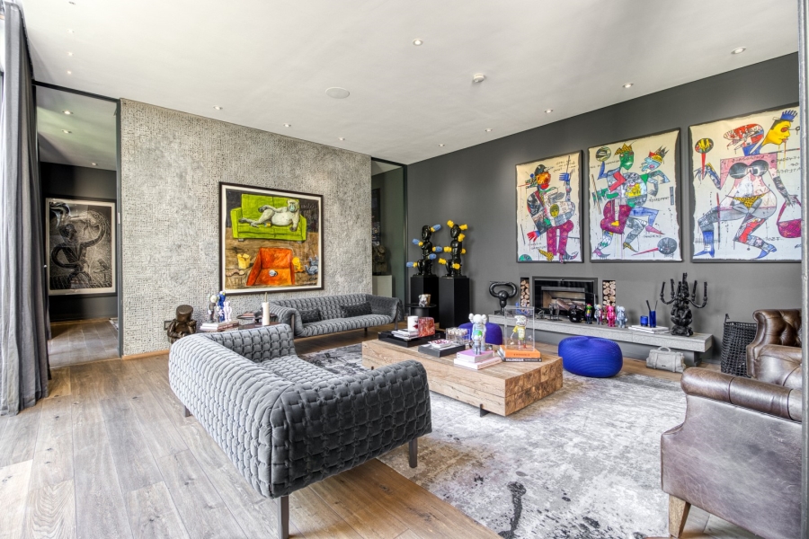 4 Bedroom Property for Sale in Benmore Gardens Gauteng