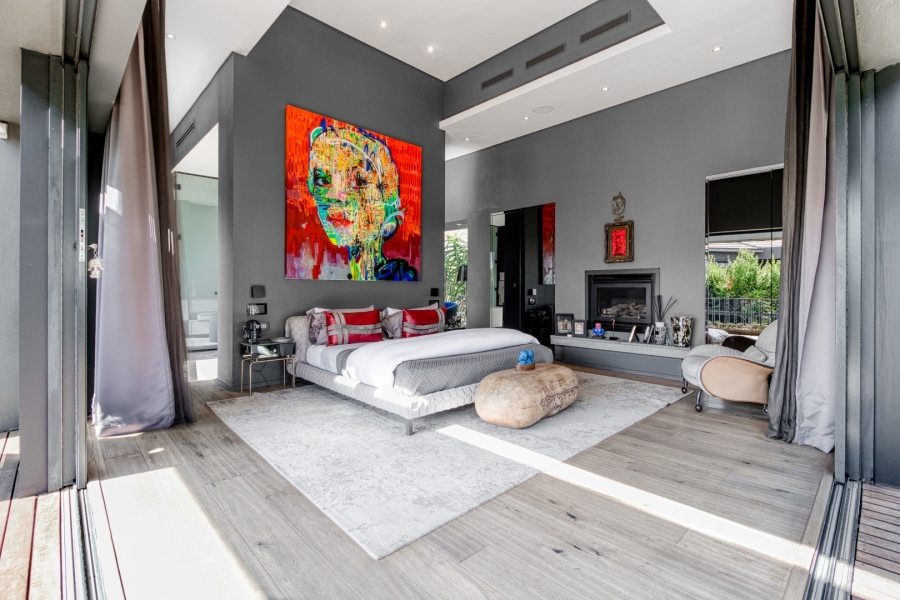 4 Bedroom Property for Sale in Benmore Gardens Gauteng