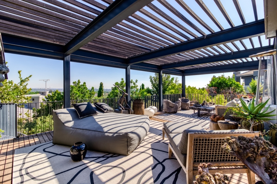 4 Bedroom Property for Sale in Benmore Gardens Gauteng