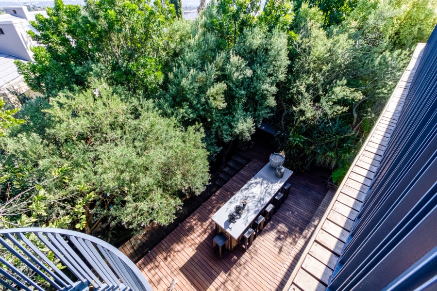 4 Bedroom Property for Sale in Benmore Gardens Gauteng