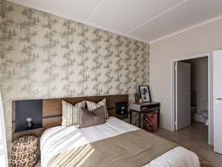 2 Bedroom Property for Sale in Glen Austin Gauteng