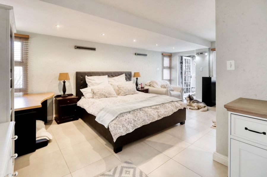 4 Bedroom Property for Sale in Fourways Gardens Gauteng