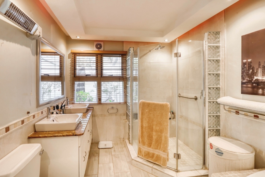 4 Bedroom Property for Sale in Fourways Gardens Gauteng