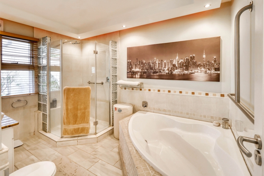 4 Bedroom Property for Sale in Fourways Gardens Gauteng