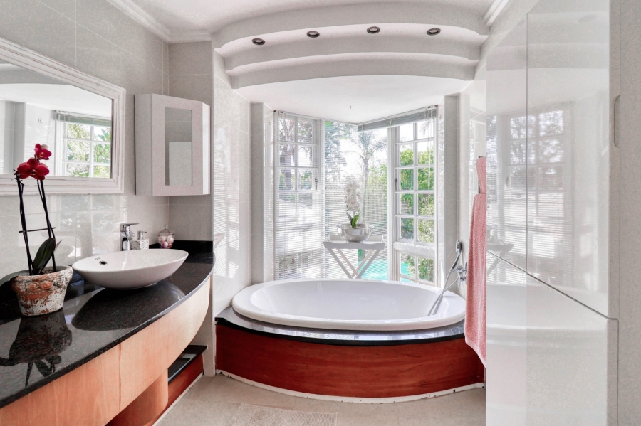 4 Bedroom Property for Sale in Fourways Gardens Gauteng