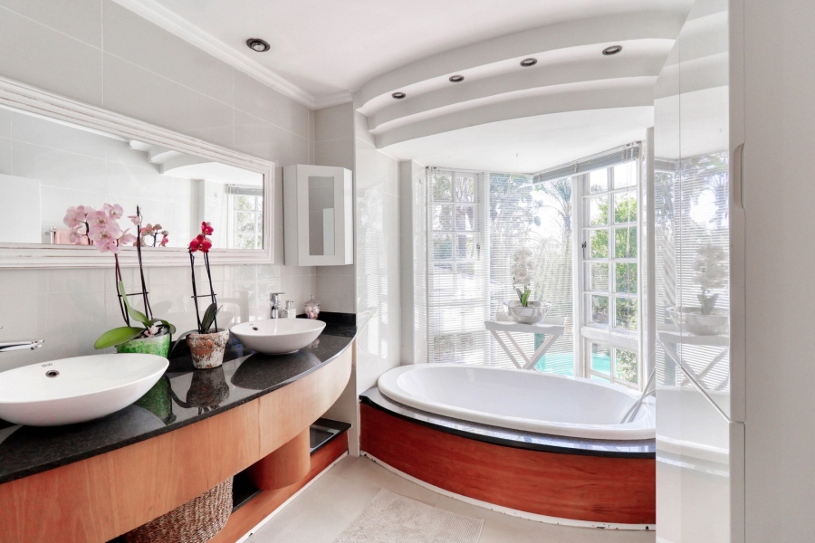 4 Bedroom Property for Sale in Fourways Gardens Gauteng