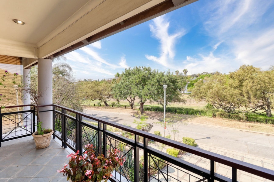 4 Bedroom Property for Sale in Fourways Gardens Gauteng