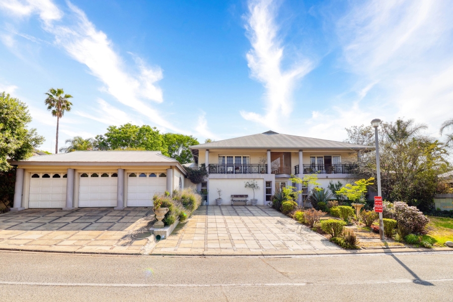 4 Bedroom Property for Sale in Fourways Gardens Gauteng