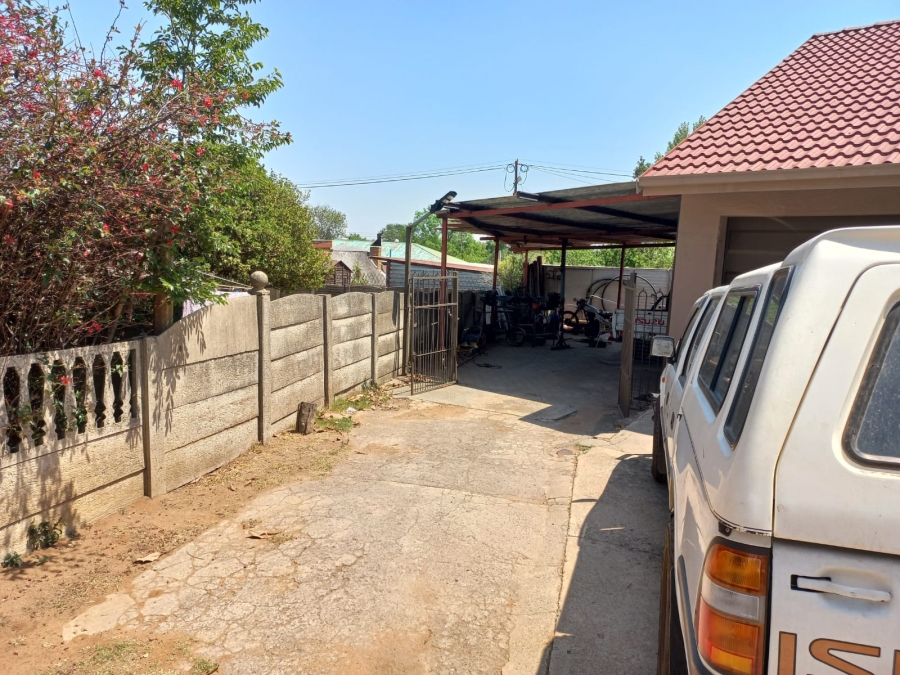 4 Bedroom Property for Sale in Rensburg Gauteng